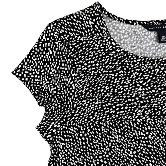 Banana Republic Patterned Short Sleeve Top - Picture 4 of 11